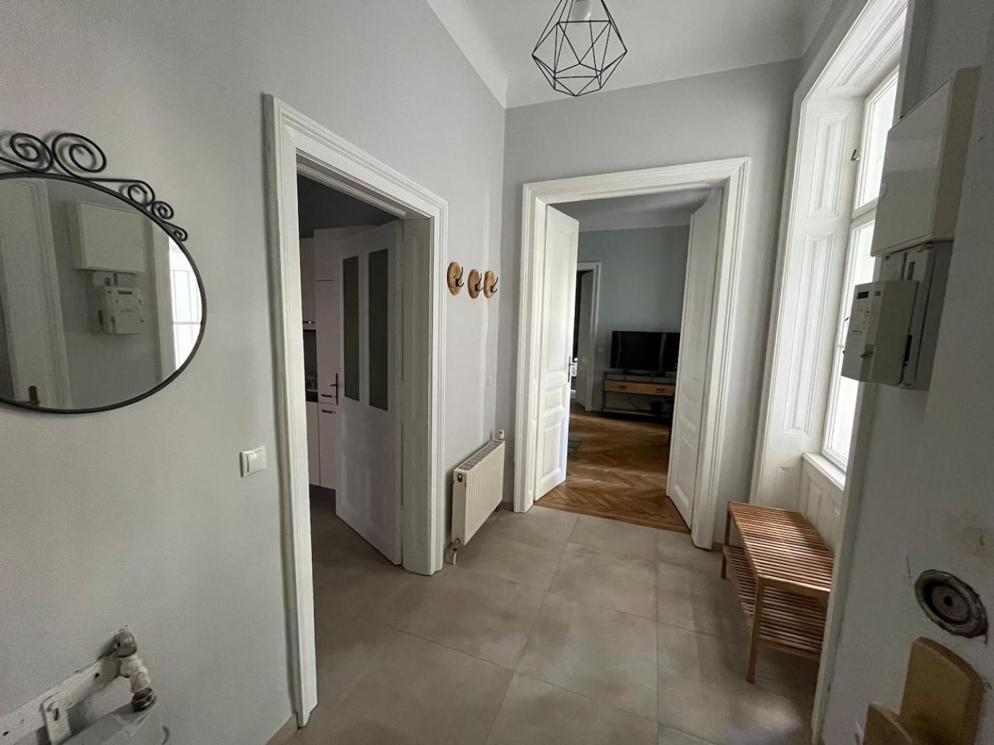 Grosszuegiger Wiener Altbau Gleich Neben Schoenbrunn Zewnętrze zdjęcie