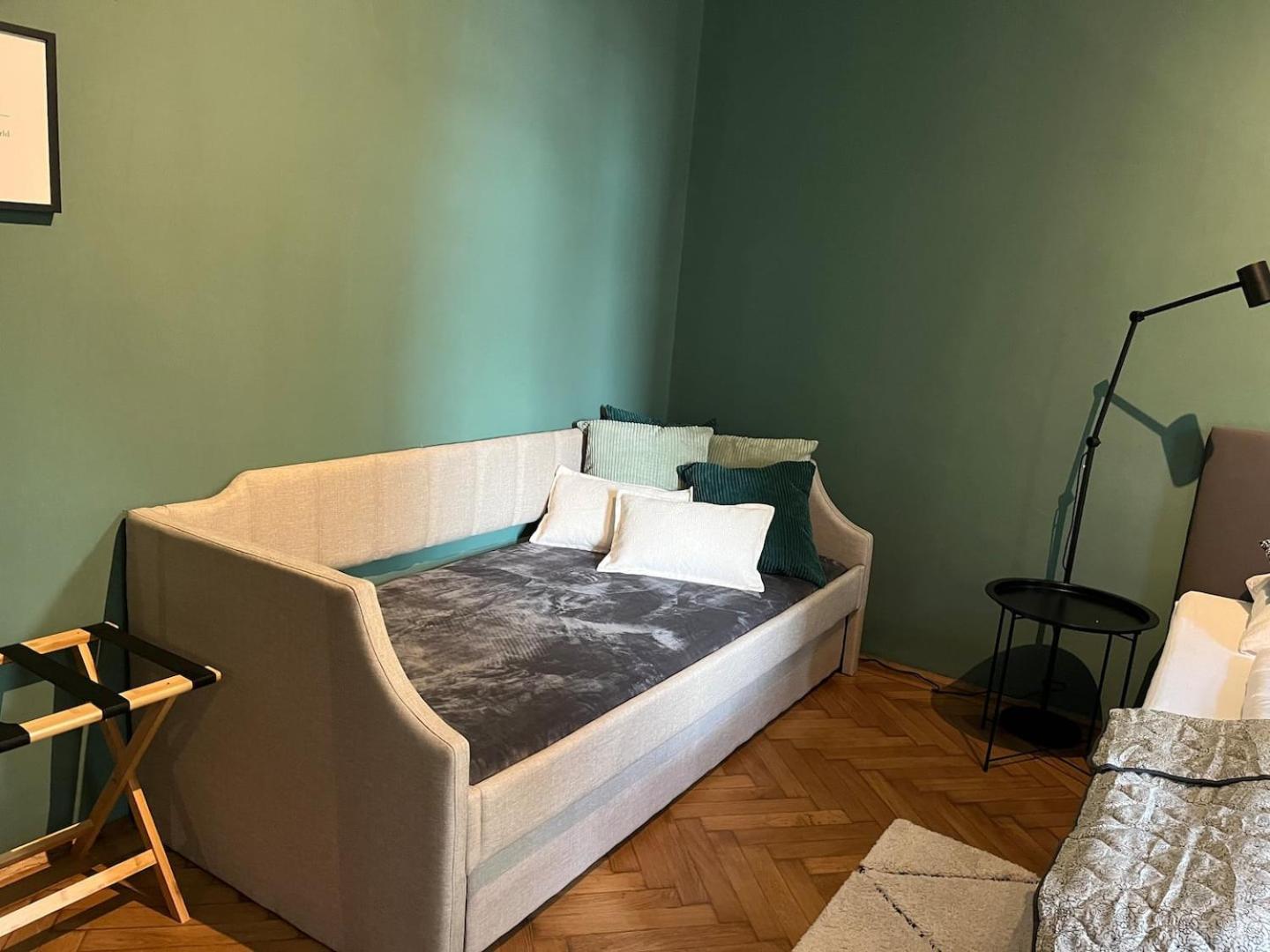 Grosszuegiger Wiener Altbau Gleich Neben Schoenbrunn Zewnętrze zdjęcie