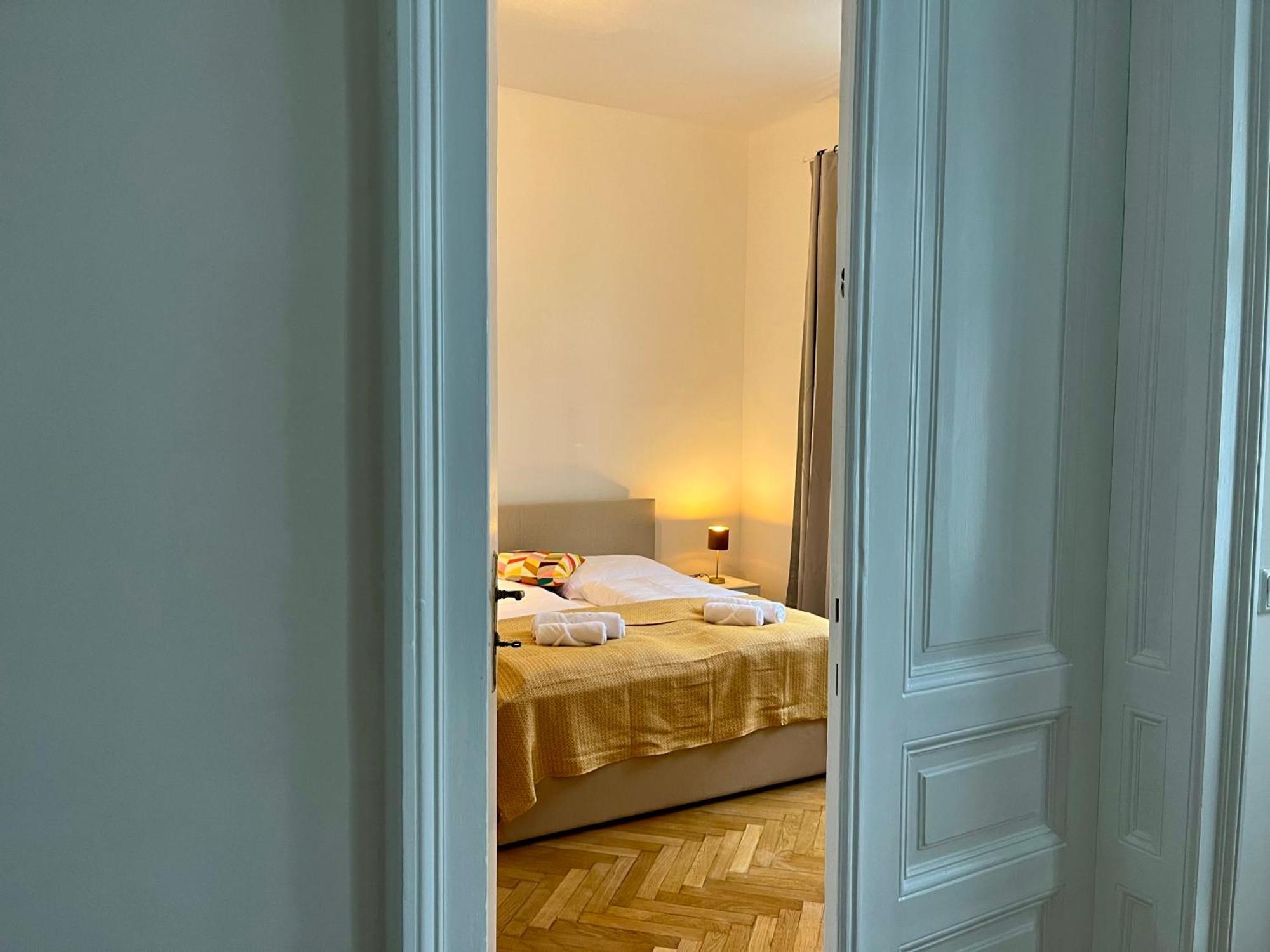 Grosszuegiger Wiener Altbau Gleich Neben Schoenbrunn Zewnętrze zdjęcie