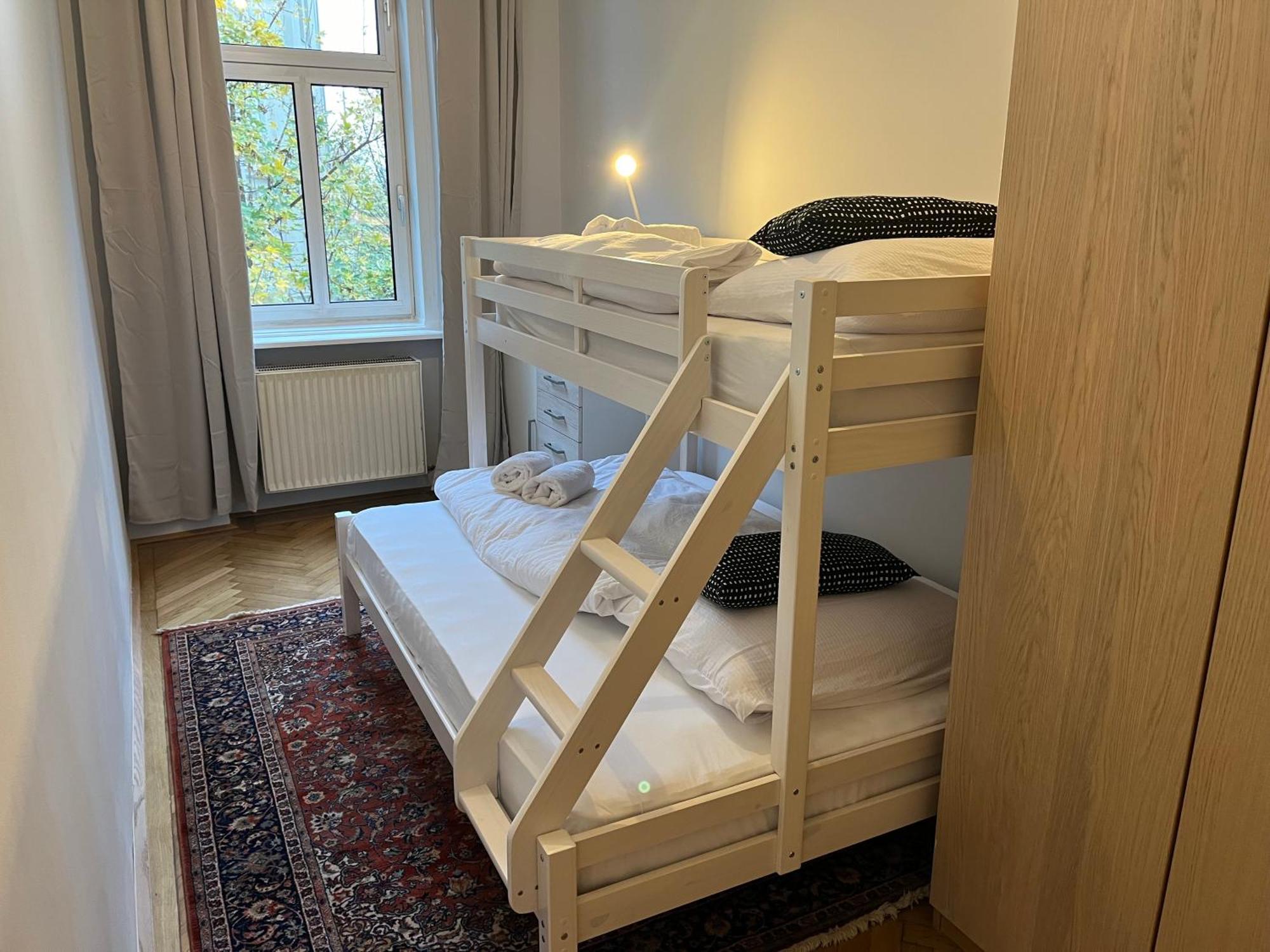 Grosszuegiger Wiener Altbau Gleich Neben Schoenbrunn Zewnętrze zdjęcie